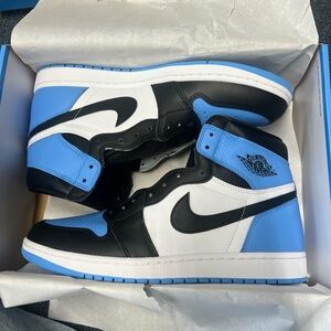 AIR JORDAN RETRO HIGH “UNC TOE”